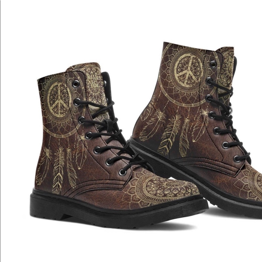 Yes We Vibe - Peace Catcher Brown Boot EUC